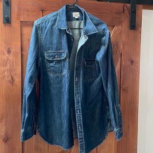 J Crew midweight denim work shirt in dark wash. Size:L.